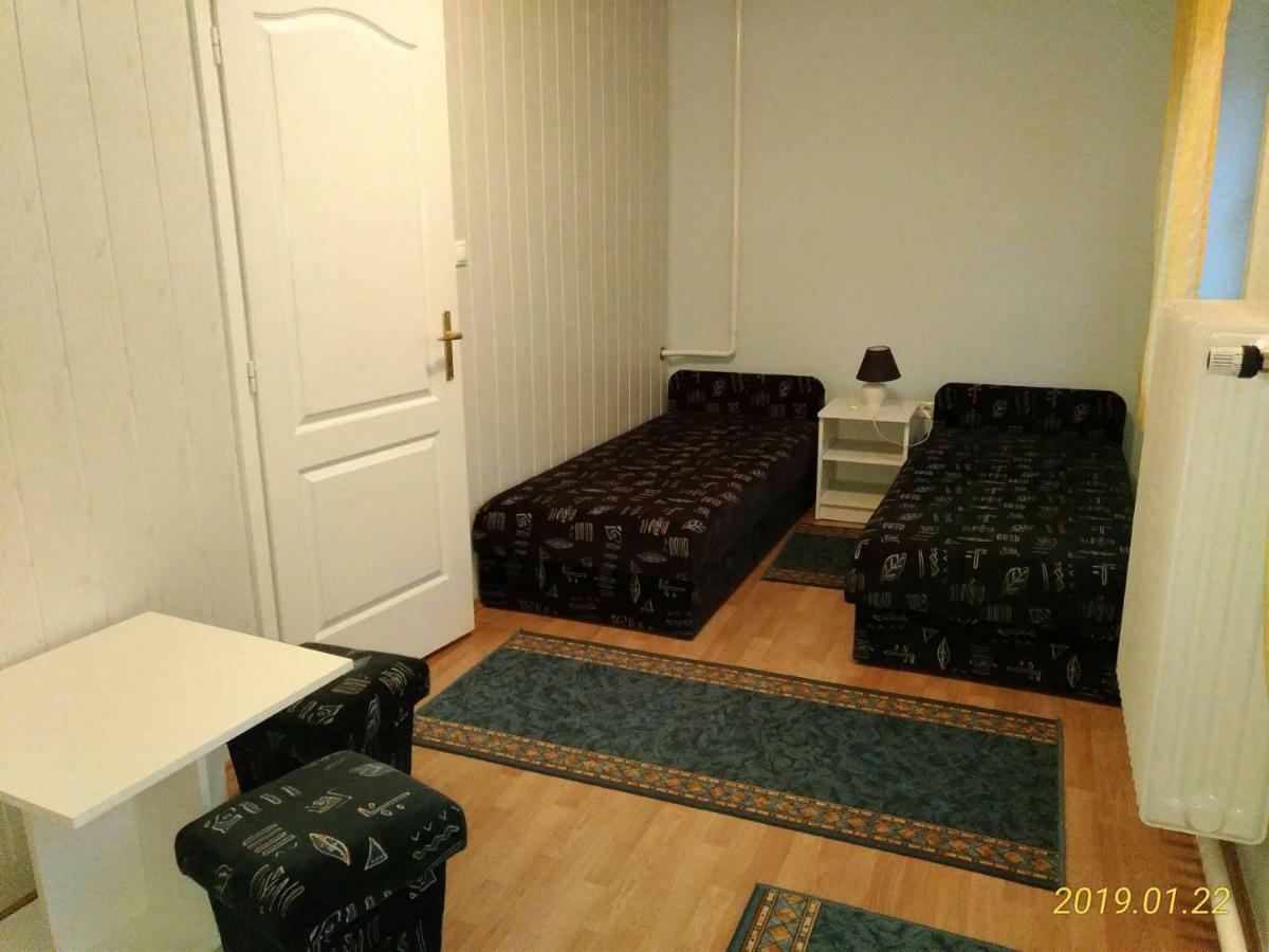 Ferienwohnung Nora Apartman Balatonfůzfő Exterior foto