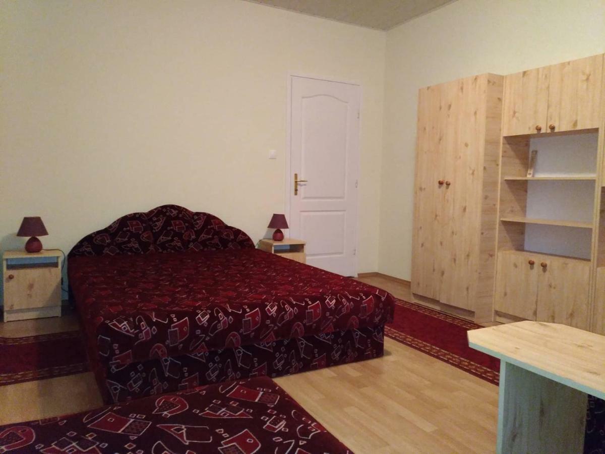 Ferienwohnung Nora Apartman Balatonfůzfő Exterior foto