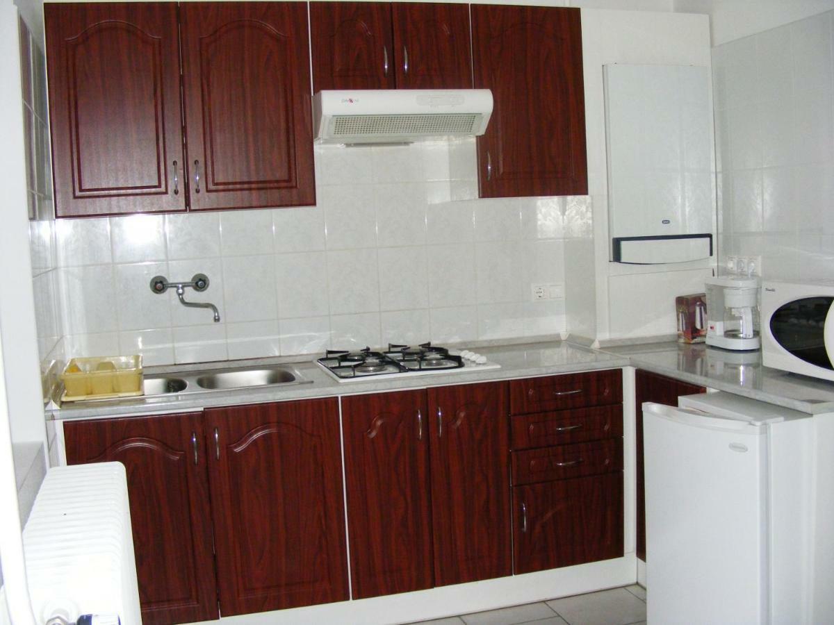 Ferienwohnung Nora Apartman Balatonfůzfő Exterior foto
